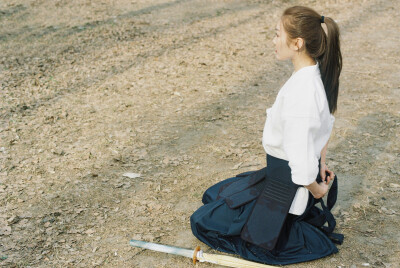 【剑道】初心不改，仗剑天涯。
拍摄&后期：Jael 模特:齐
微信公号ID：brightanddesire
未经本人同意，不得转载。