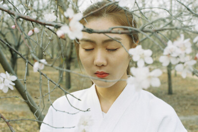 【剑道】初心不改，仗剑天涯。
拍摄&后期：Jael 模特:齐
微信公号ID：brightanddesire
未经本人同意，不得转载。