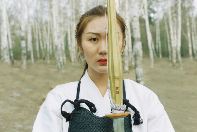【剑道】初心不改，仗剑天涯。
拍摄&后期：Jael 模特:齐
微信公号ID：brightanddesire
未经本人同意，不得转载。