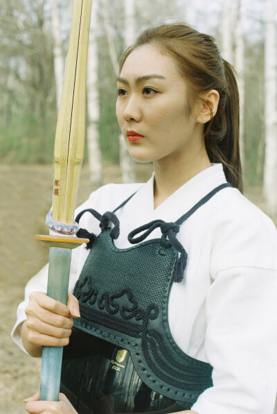 【剑道】初心不改，仗剑天涯。
拍摄&后期：Jael 模特:齐
微信公号ID：brightanddesire
未经本人同意，不得转载。