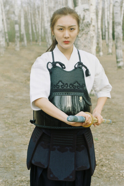 【剑道】初心不改，仗剑天涯。
拍摄&后期：Jael 模特:齐
微信公号ID：brightanddesire
未经本人同意，不得转载。