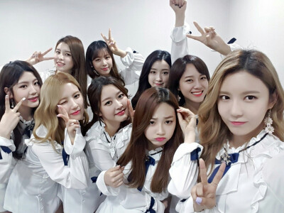 Gugudan 郑美美（Mimi）、Hana、韩海彬、金娜英、金世正 金世静、刘些宁（Sally）、张昭真（Soyee）、姜美娜 康美娜（Mina）、赵慧妍