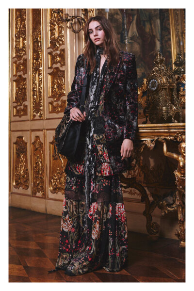 意大利设计师品牌 Roberto Cavalli 2016 早秋系列LookBook