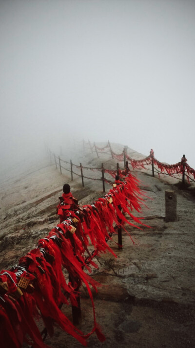 华山路，心剑生。