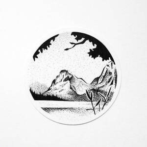 来自插画师 Missfuriosa 针管笔绘画作品  黑白 线描 纸盘画 手绘