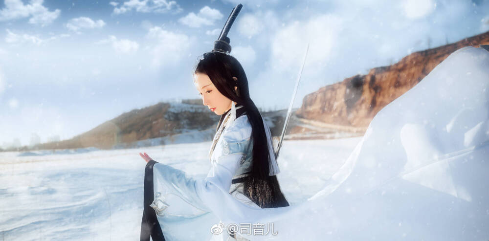 #剑网3COS#——纯阳雪——
【与卿江湖远 逍遥忘尘间】
——这纯阳宫的雪当真是乱人心呐
出镜 | @司音儿
摄影 | @疯子Charles
排版| @散兄 