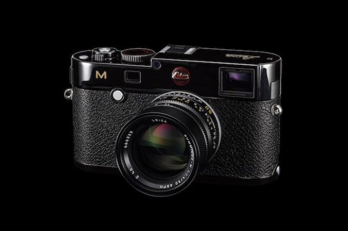 大丸百货创立 300 年特别纪念版 Leica M Black Amber ,
限量 50 部，定价为 135 万日元