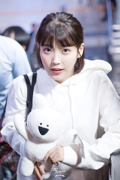 IU 李智恩 首尔站