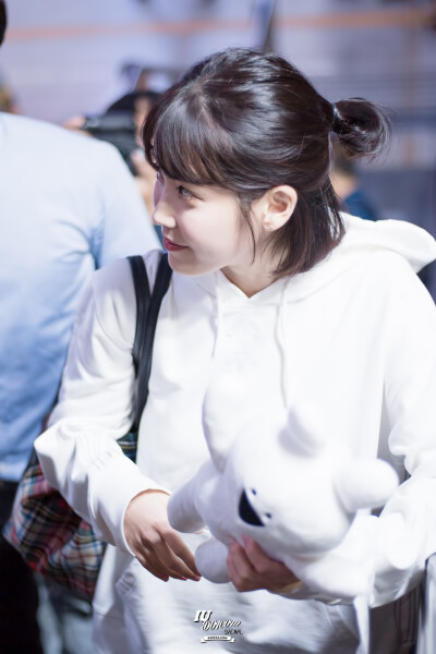 IU 李智恩 首尔站