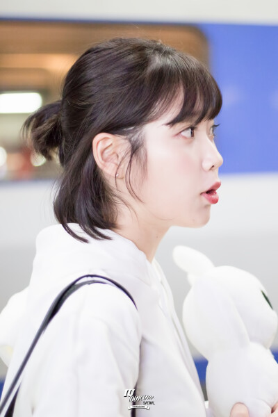 IU 李智恩 首尔站