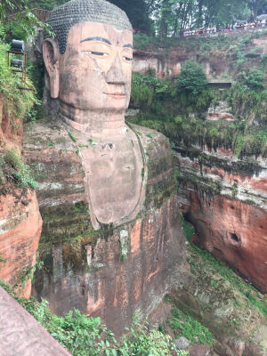 怎么也没拍出大佛的巍峨感