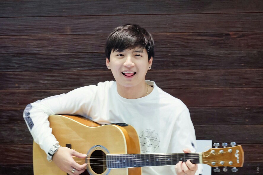 KristPerawat 暖暖 阿日学长 Arthit 王慧侦 泰剧一年生
cr.twitter:@PD_PangPond