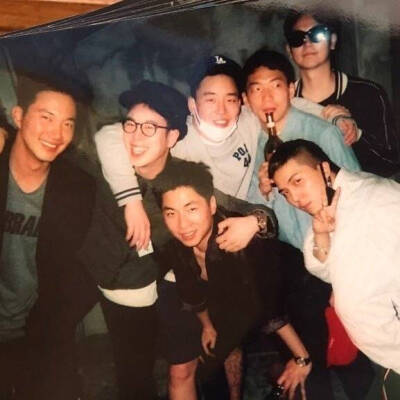 【INS】teledae 更新mino相关：
cant stop laughing out loud when we get together #squadgoals##latergr#