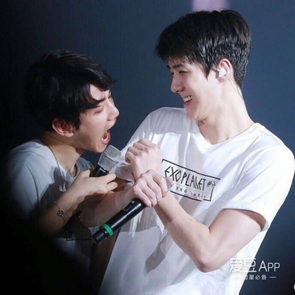 吴世勋 EXO SE HUN 边伯贤 BEAKHYUN 勋白