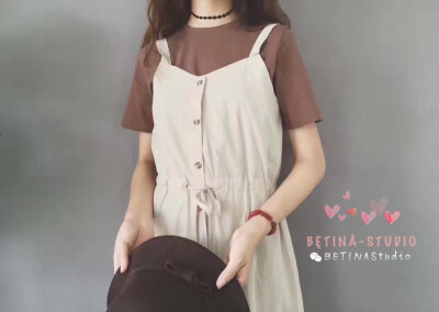 咖Tee，米裙