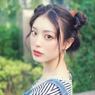 _女头_唯美_闺蜜_森系_
如果，樱花掉落的速度是每秒5厘米，我要以怎样的速度才能和你相遇，那么两颗心需要多久才能靠近？ by 虞酱yu 微博ID：耐力虞酱
