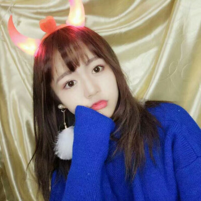 ▽
“你无法叫醒一个装睡的人
就像你无法感动一个不爱你的人”
△