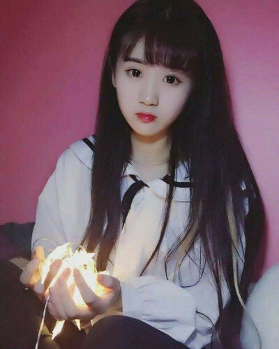 ▽
“你无法叫醒一个装睡的人
就像你无法感动一个不爱你的人”
△