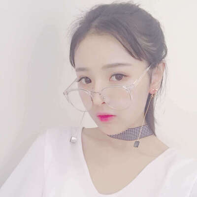 ▽
“你无法叫醒一个装睡的人
就像你无法感动一个不爱你的人”
△