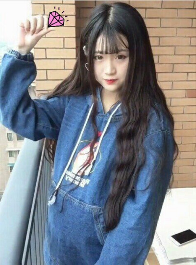 ▽
“你无法叫醒一个装睡的人
就像你无法感动一个不爱你的人”
△