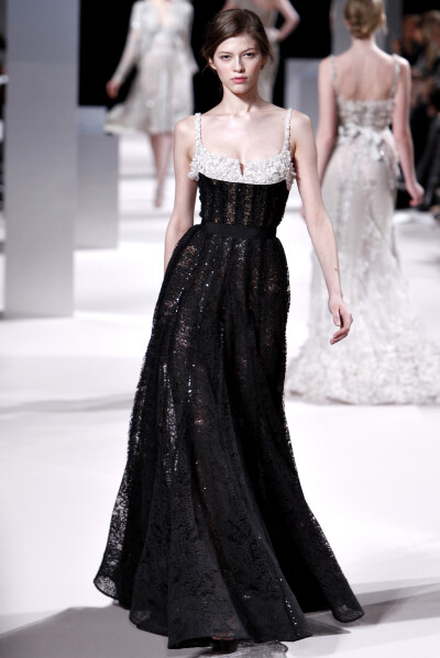 Elie Saab（艾利·萨博）2011巴黎春夏高级定制系列