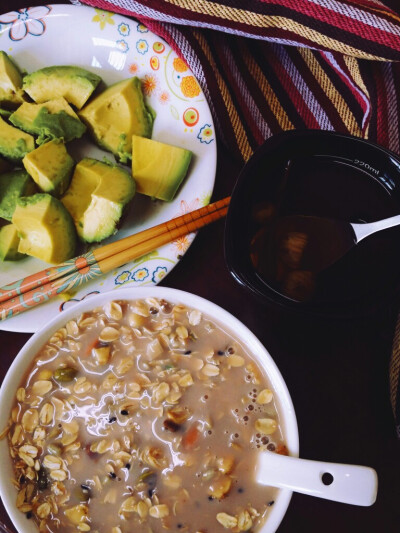 麦片+牛油果