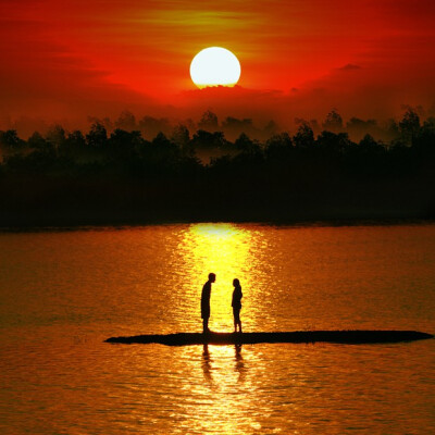 充满视觉想象的小清新剪影美图图片