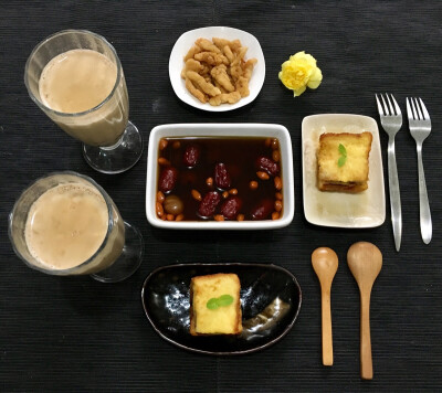 奶茶，补血养颜茶，法式吐司，炸鸡柳