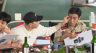 永裴麻麻和胜铉宝宝 #东永裴# #taeyang# #太阳# #崔胜铉# #崔胜贤# #TOP#