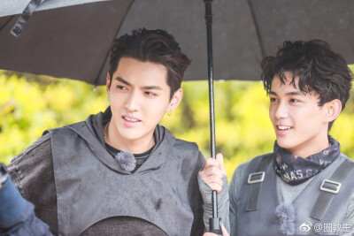 我们不大象。吴情吴义兄弟