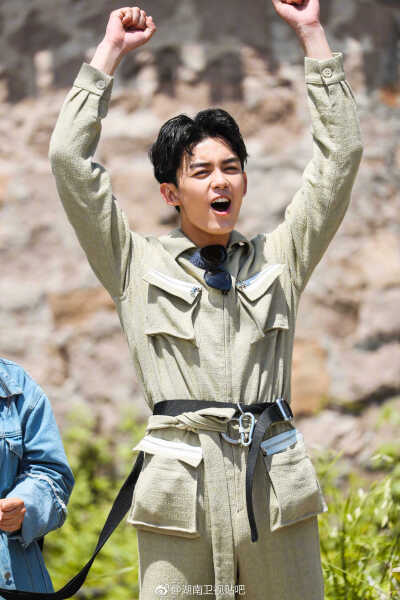 我们不大象。吴情吴义兄弟