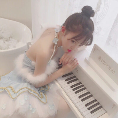 ▽
“你无法叫醒一个装睡的人
就像你无法感动一个不爱你的人”
△