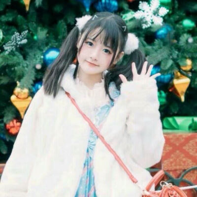 ▽
“你无法叫醒一个装睡的人
就像你无法感动一个不爱你的人”
△