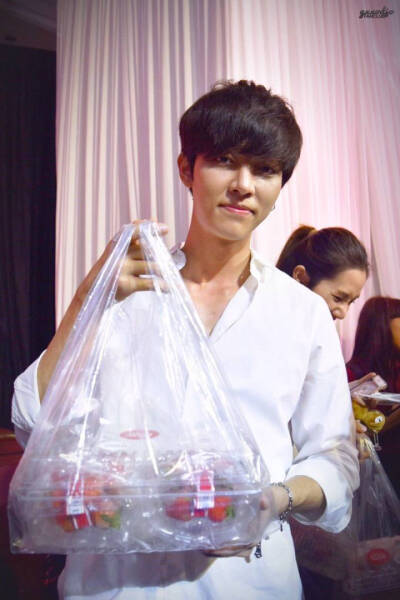 gxxod 泰国电视剧《逐月之月》饰演phana