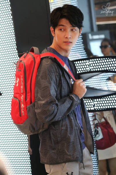 gxxod 泰国电视剧《逐月之月》饰演phana