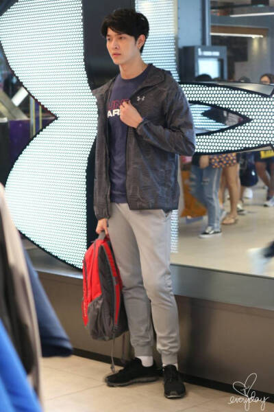 gxxod 泰国电视剧《逐月之月》饰演phana