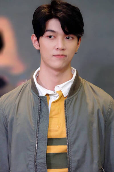 gxxod 泰国电视剧《逐月之月》饰演phana