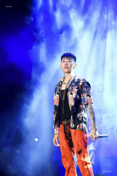 JayPark朴宰范 AOMG
出处见水印 侵删