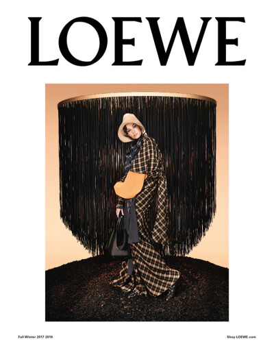 LOEWE（罗意威）2017秋冬系列广告大片