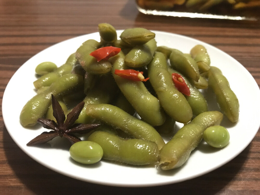 一人の食 糟鹵毛豆