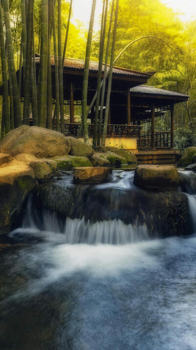 【虎丘】
位于苏州古城区，距今已有2500多年的悠久历史，有“吴中第一名胜”的美誉。©壹刻传媒