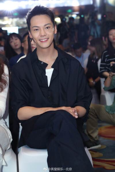 陈伟霆战神纪发布会