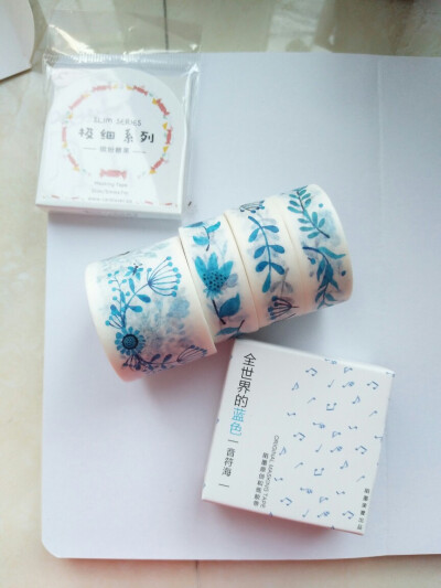 蓝色的一套拆开后有点小嫌弃
但是粘花环超美的^