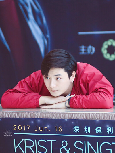 KristPerawat 暖暖 阿日学长 Arthit 王慧侦 泰剧一年生
cr.twitter