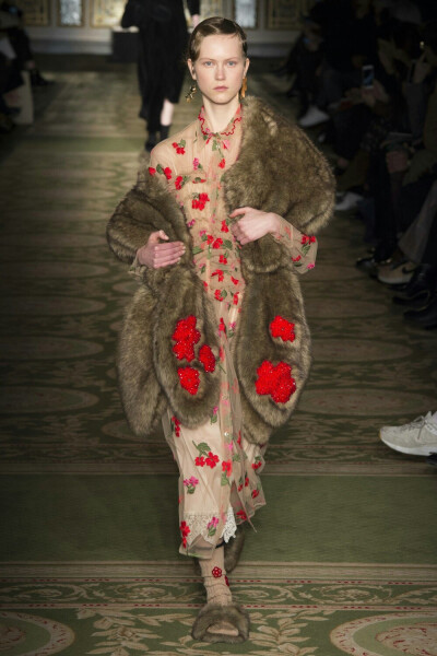 Simone Rocha London Fall 2017 ​ ​​​