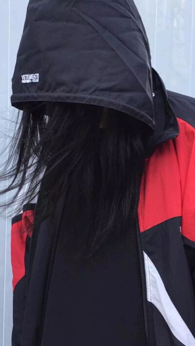 黑红白 vetements 壁纸 图片