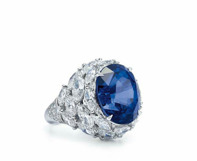 Tiifany&Co.蒂芙尼 铂金镶嵌蓝色蓝宝石及榄尖形切割钻石戒指