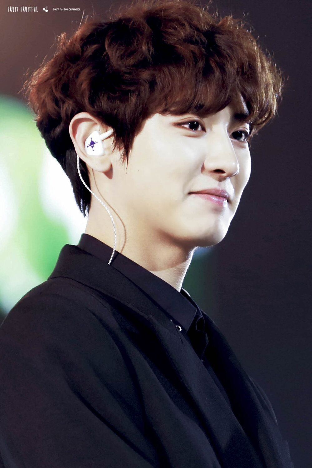 隔住块玻璃 隔住个都市 自言自语的共你在热恋