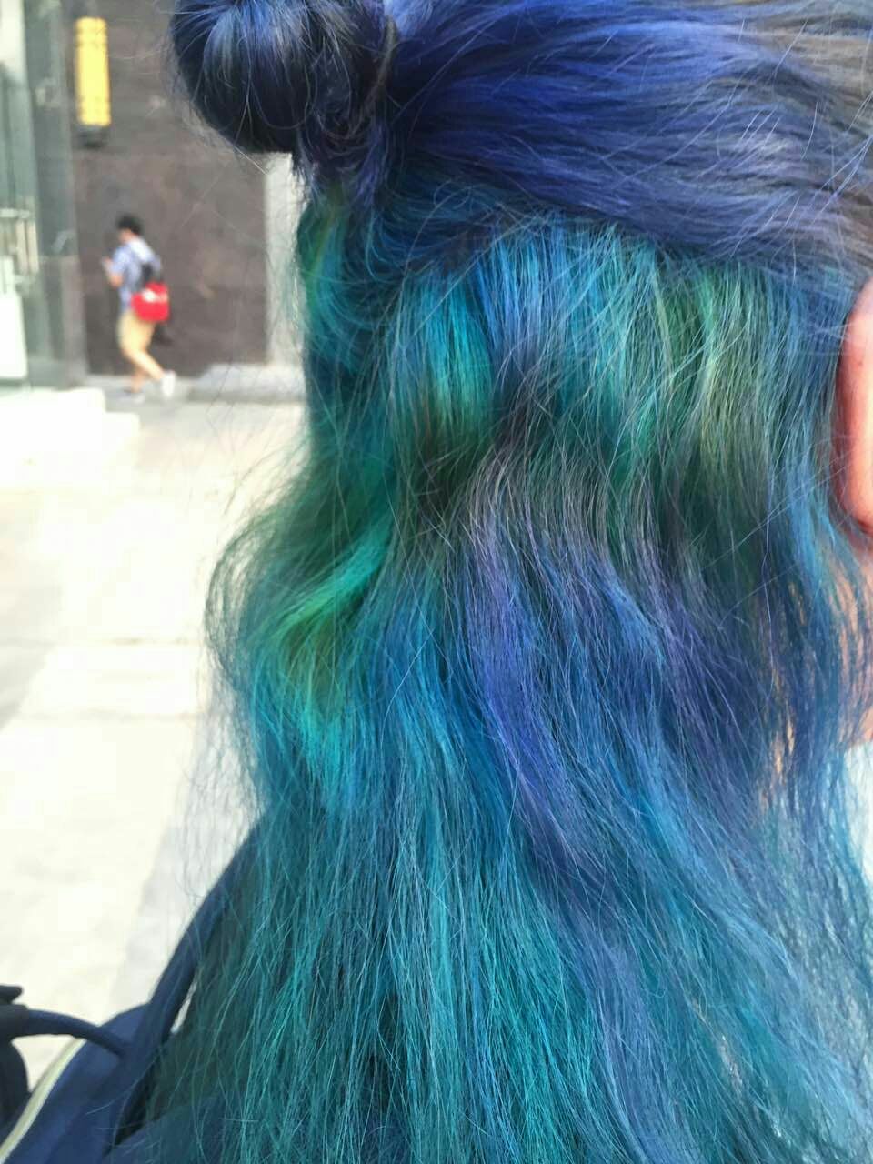 午夜蓝和绿松石