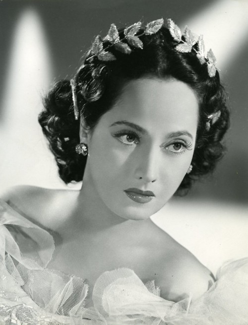 梅尔·奥勃朗 merle oberon